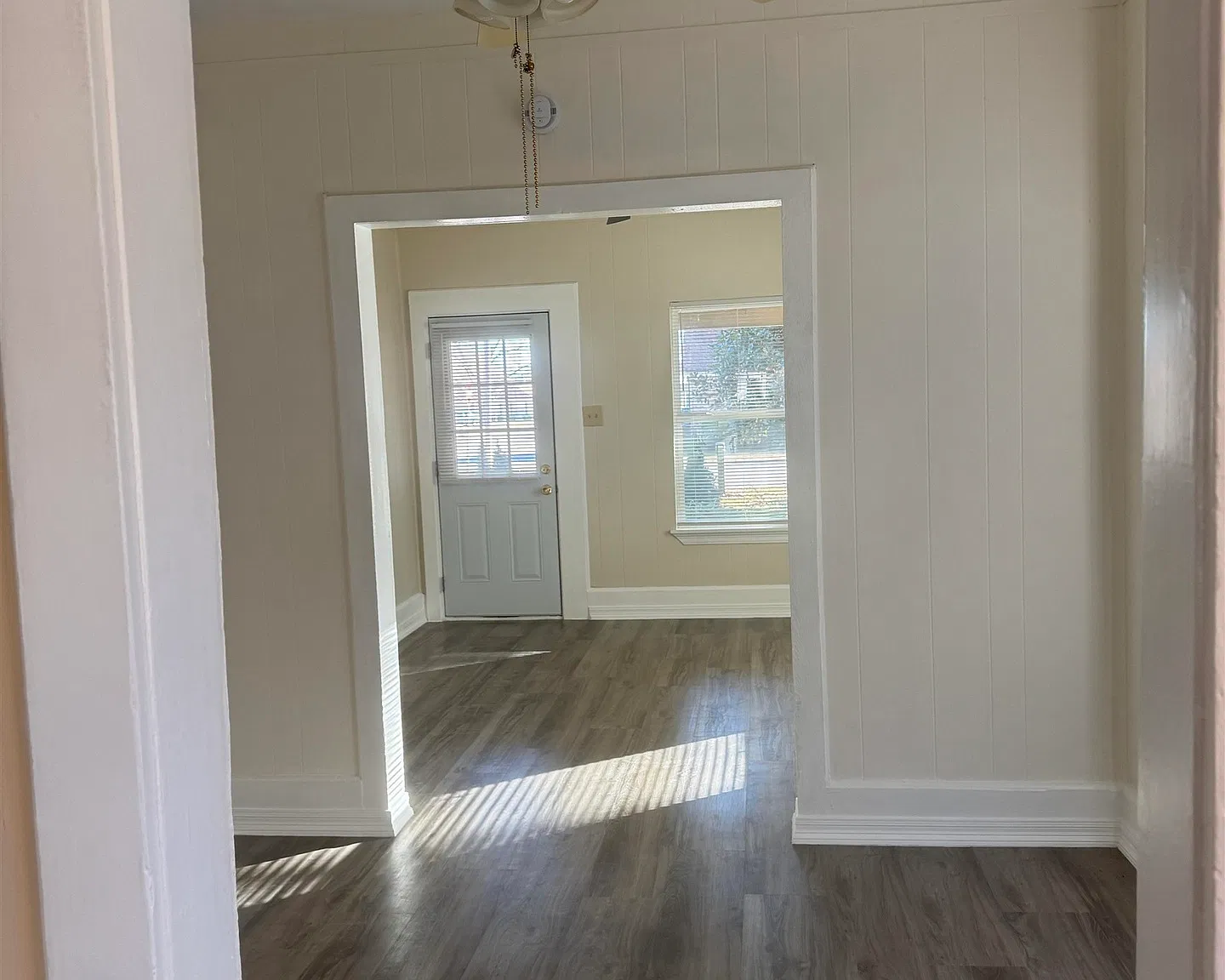 1 bed, 1.0 bath, 786 sqft, $1,050 — Photo 4
