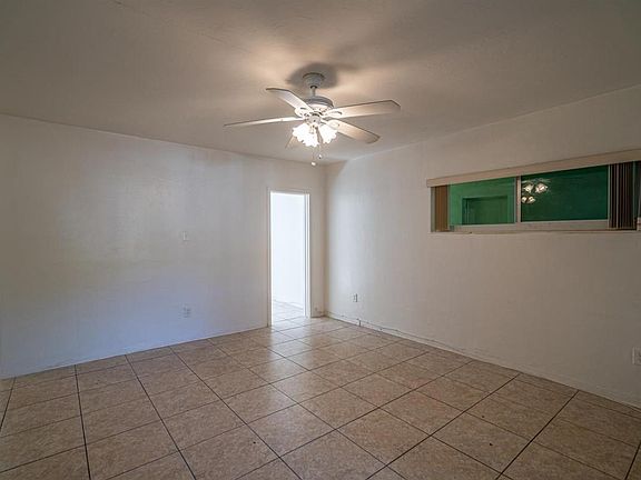 4th image of 17190 S Glades Dr Unit 2-17190-02
