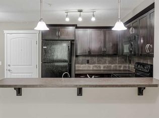 31 E Country Village Mnr NE #4102, Calgary, AB T3K0T3