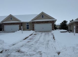 1709C Timber Wolf Ln, Mahomet, IL 61853