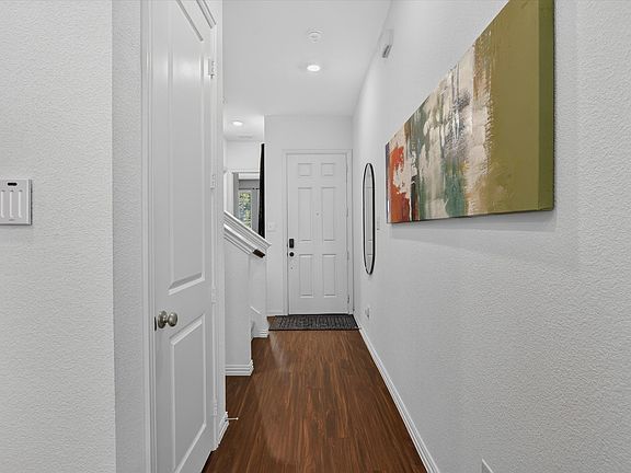 4th image of 243 Woodson St