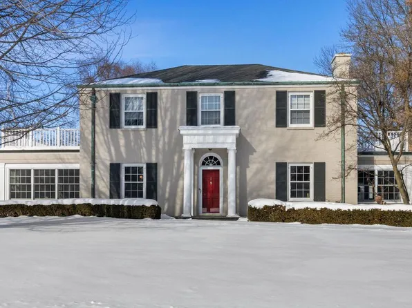 216 North Vincennes CIRCLE, Racine, WI 53402