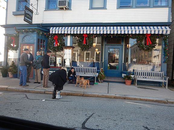 Noah's 200 feet away