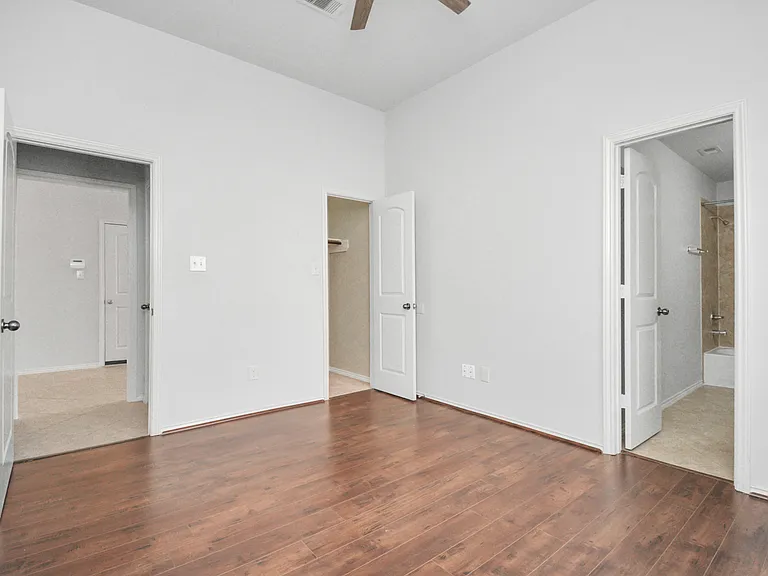 2823 Woodland Glen Ln — Photo 17