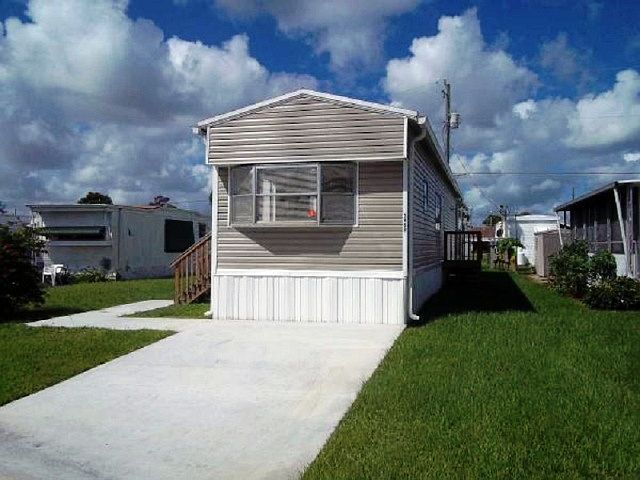 1st image of 5869 Apache Dr