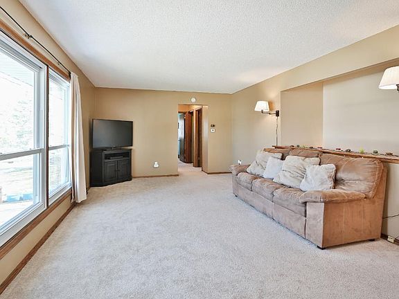 2nd image of 2405 W 139th St