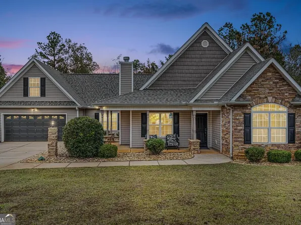 56 Cedar Creek Dr, Forsyth, GA 31029