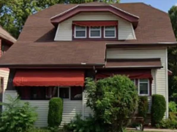 3250 North 27th STREET, Milwaukee, WI 53216