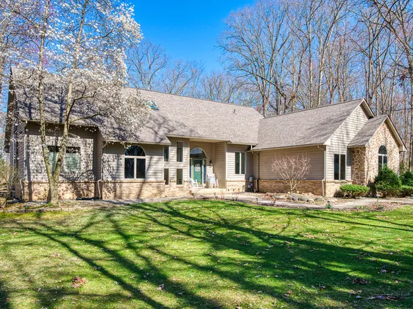 6310 Stofer Rd, Chelsea, MI 48118