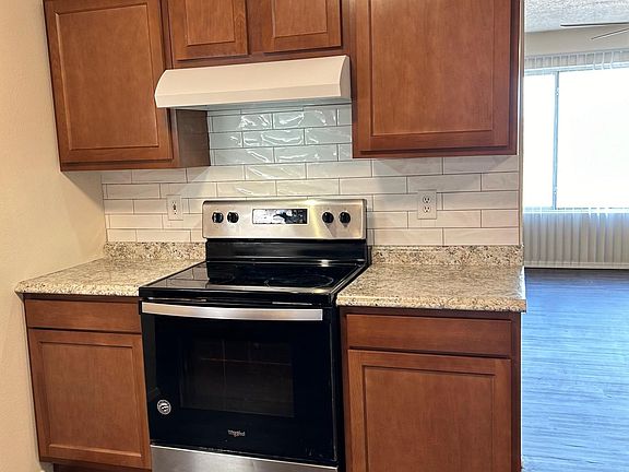 3rd image of 521 Vancouver Rd SE APT 8