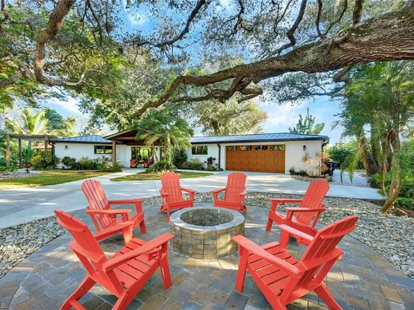 9856 Tonya CT, BONITA SPRINGS, FL 34135