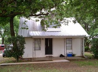 1909 Howard Rd #A, Waxahachie, TX 75165