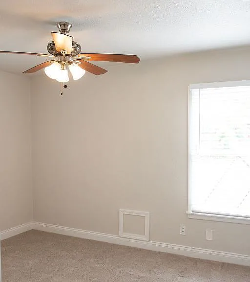 4618 Neer Ave — Photo 10