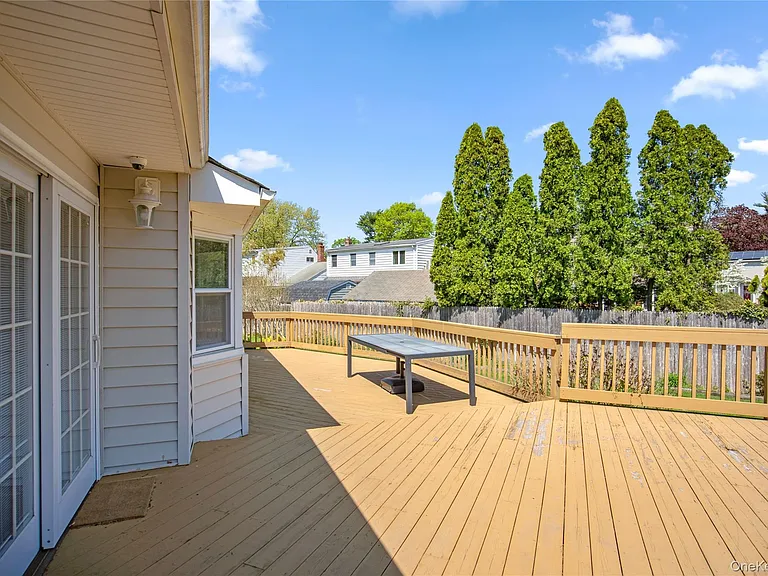 14 Harbor Ln — Photo 42