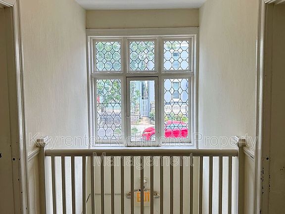 5th image of 210 N Stafford Ave APT 29