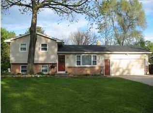 7042 Dogwood Ct, Jenison, MI 49428