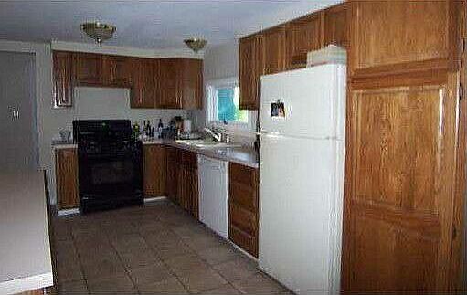 2nd image of 116 Dewey Ave