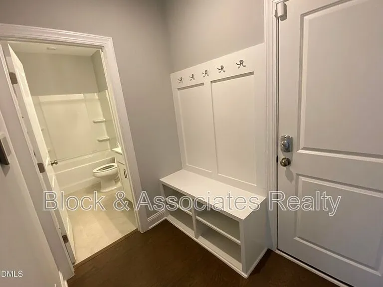 806 Grafton Peak Ln — Photo 22