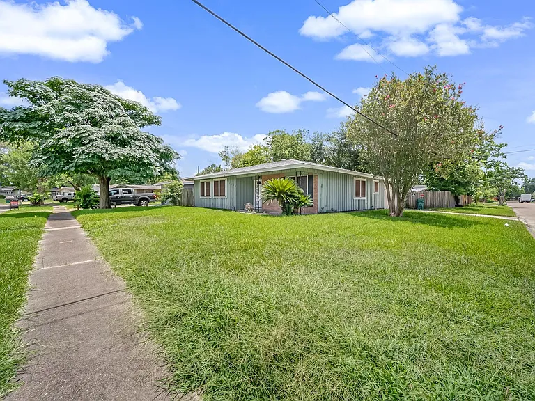 3702 Malone Dr — Photo 30