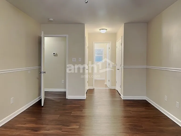 6112 Glenridge Ct — Photo 10