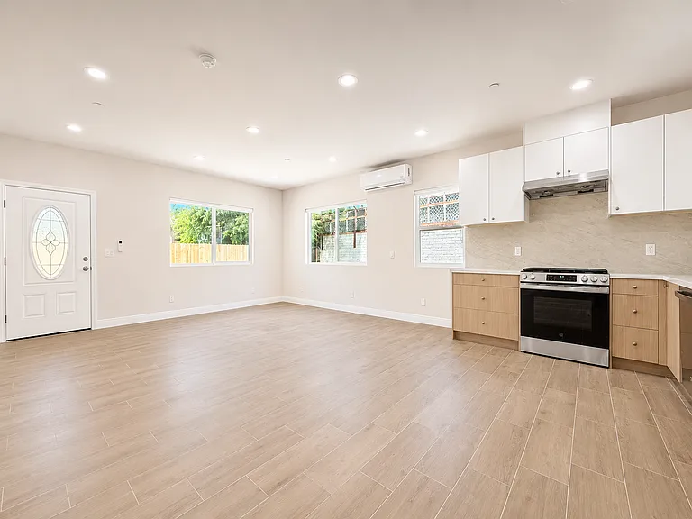 3623 E California Blvd — Photo 4