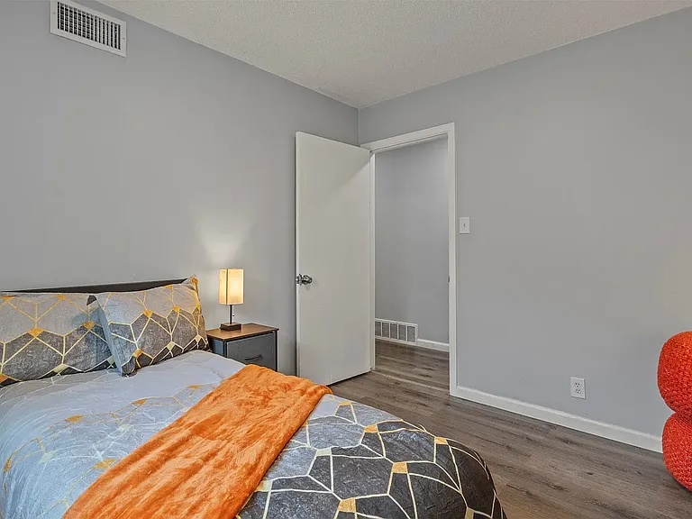 706 Henslee Dr — Photo 21