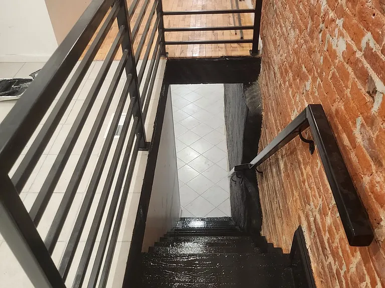 1353 W Jerome St #1 — Photo 14