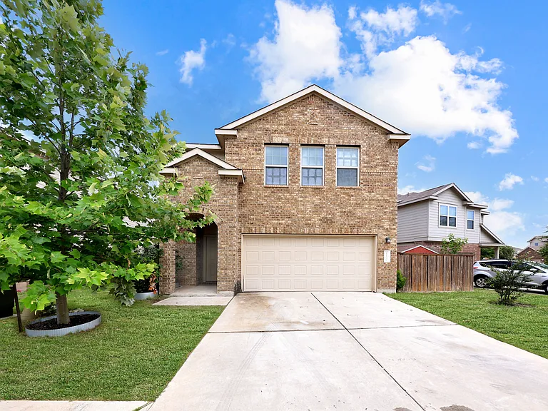 1100 Jackson Ln — Photo 1