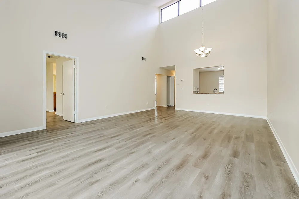 2 bed, 2.0 bath, 1165 sqft, $1,990 — Photo 4