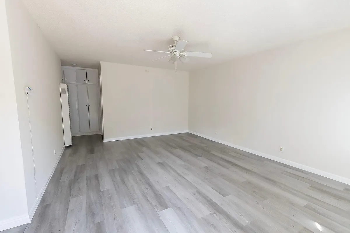 Building Photo - 16511 Estrella Ave