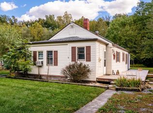 17 E Village Ln, Craigsville, VA 24430