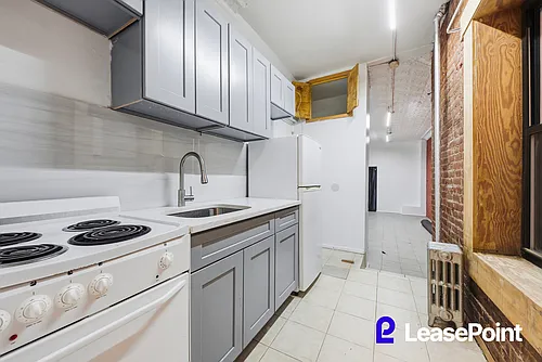 311 E 105th St #1B Photo 1