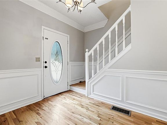 4th image of 5697 Frontier Walk Ln
