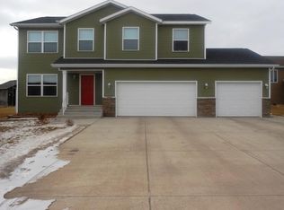 1813 4th Ave SW, Mandan, ND 58554