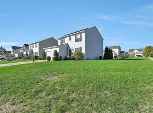 1624 Roscommon Dr, Pataskala, OH 43062