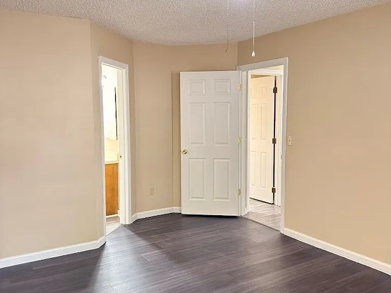 114 Leeward Dr — Photo 13