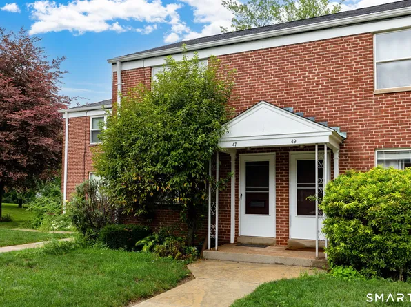 47 Arnold Way #47, West Hartford, CT 06119