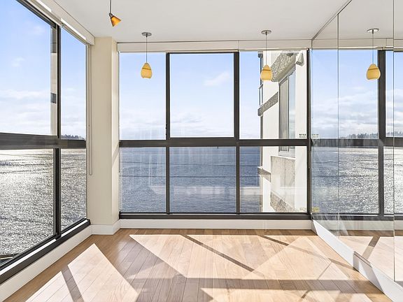 2nd image of 2090 Argyle Ave #203