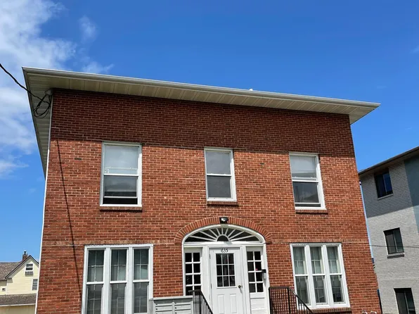 635 S Dodge St #3, Iowa City, IA 52240