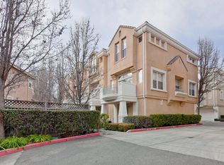 135 Huntington Ct, Mountain View, CA 94043