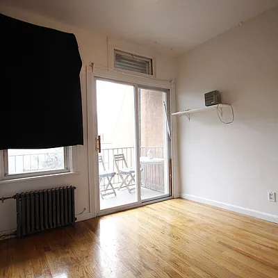 Rented by Nooklyn NYC LLC | media 54