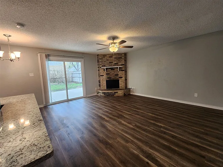 10129 Peppertree Ln — Photo 4