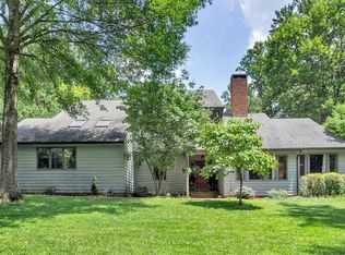 3270 Waverly Dr, Charlottesville, VA 22901