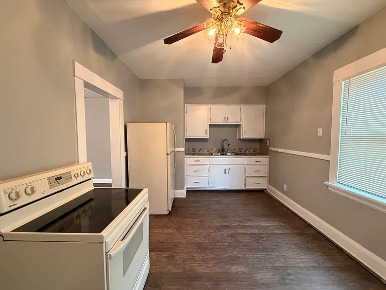 235 Bronson Ave — Photo 5