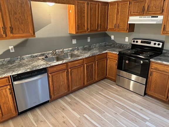 3rd image of 1671 & 1673 Glendale St #1673