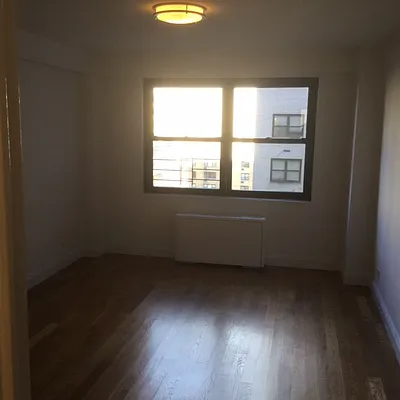 Rented by Solil Management | media 8