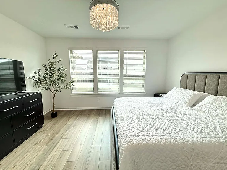 1301 Tan Gable Ln — Photo 17