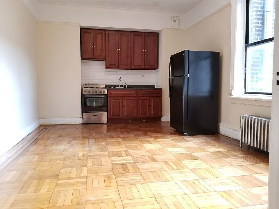 1st image of 525 E 21st St APT 2B