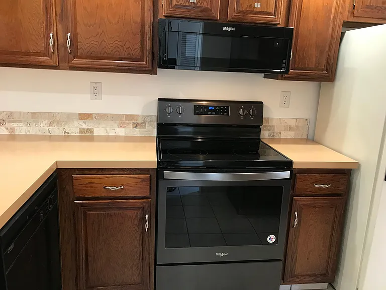 2032 N Carpenter Rd — Photo 31