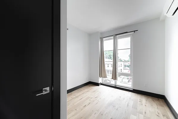 Rented by Joel Scharf, LREB | media 5